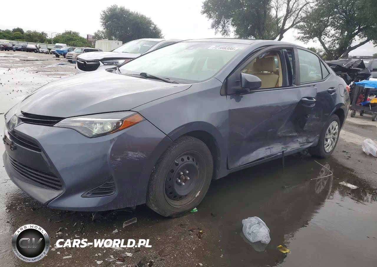 2017 Toyota Corolla Le VIN:5YFBURHE6HP732698 - 1