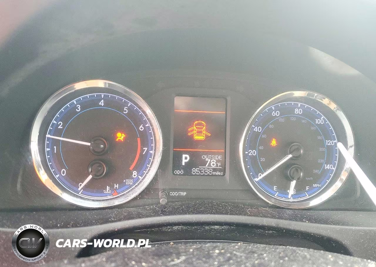 2017 Toyota Corolla Le VIN:5YFBURHE6HP732698 - 9