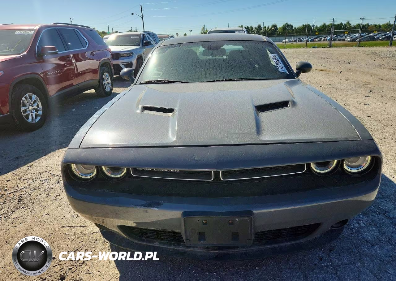 2018 Dodge Challenger Sxt VIN:2C3CDZAGXJH321918 - 5