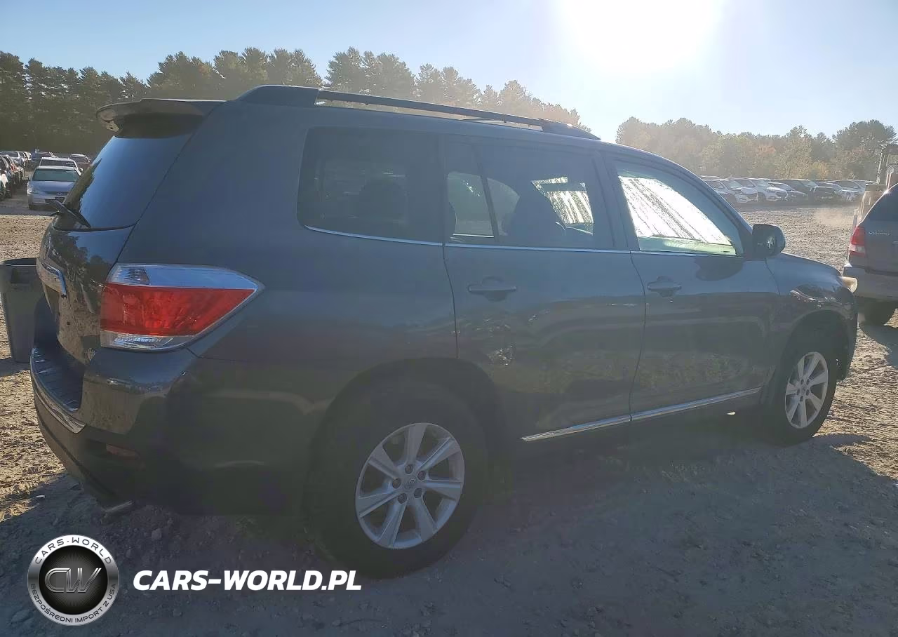 2011 Toyota Highlander Base VIN:5TDBK3EH9BS091871 - 3