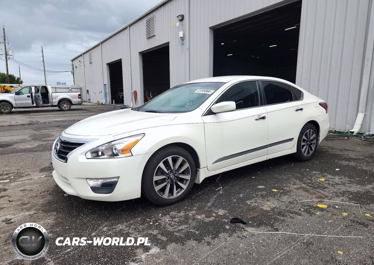 2015 Nissan Altima 2.5 S – zdjęcie 1 z 12