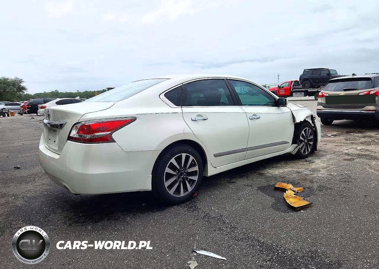 2015 Nissan Altima 2.5 S VIN:1N4AL3AP0FC463214 - 3