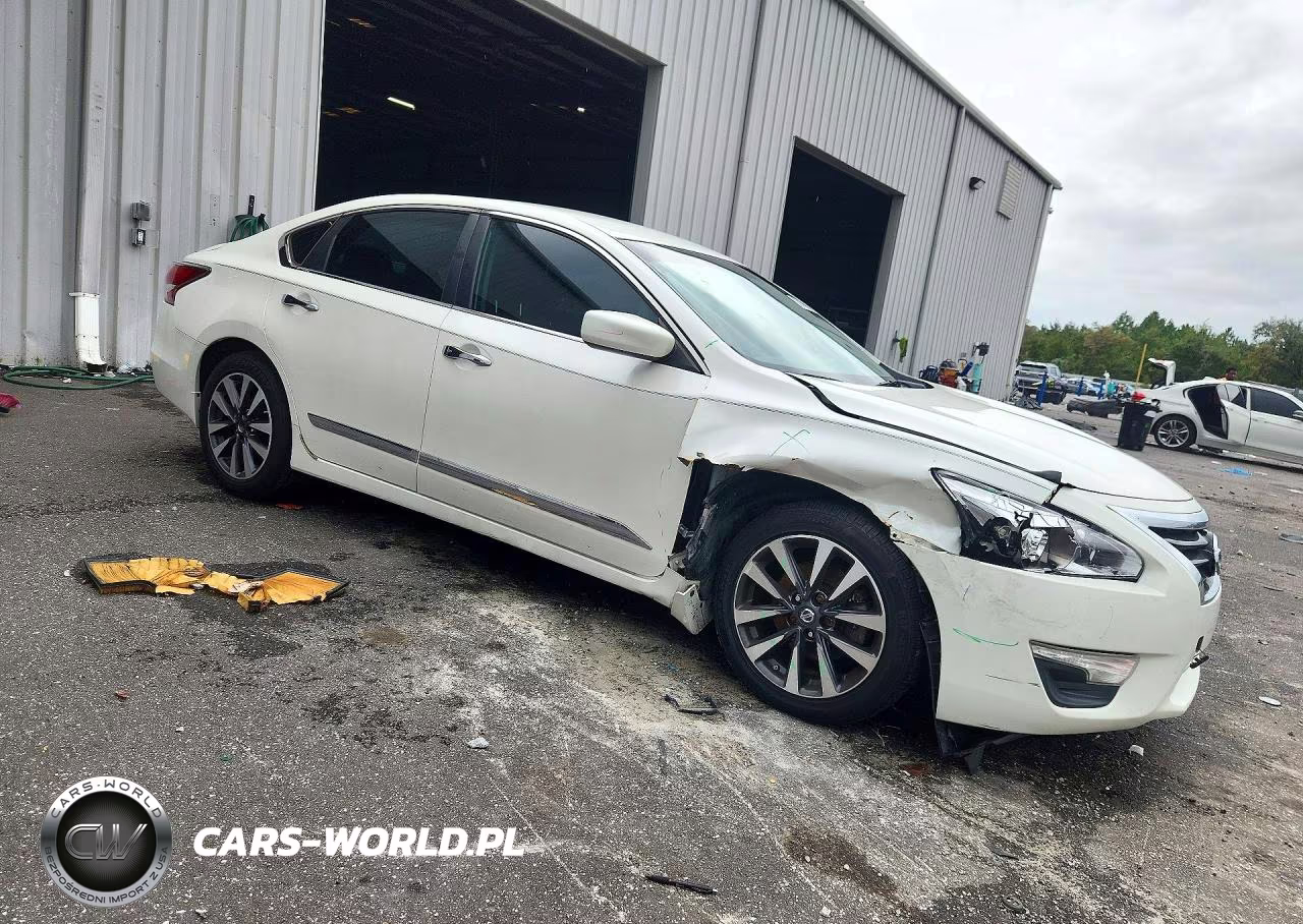 2015 Nissan Altima 2.5 S VIN:1N4AL3AP0FC463214 - 4