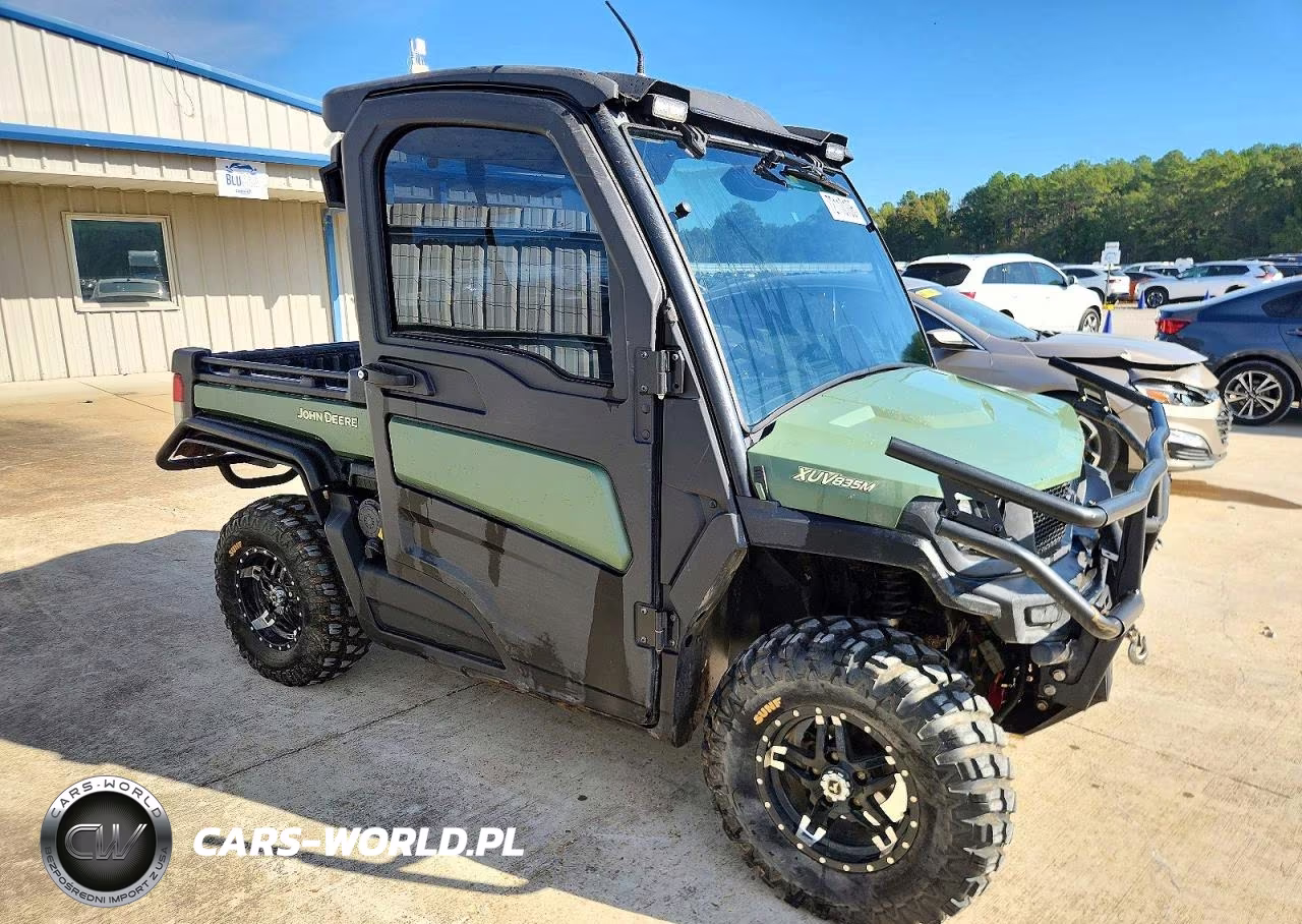 2022 John Deere Xuv835M - Utility Vehicle