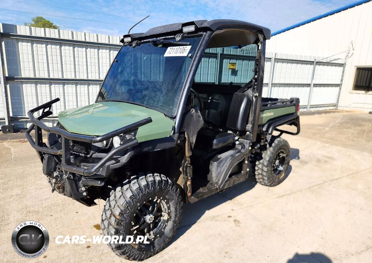 2022 John Deere Xuv835M - Utility Vehicle VIN:1M0835MDJNM051196 - 2