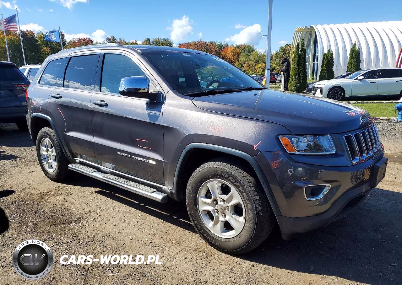 2014 Jeep Grand Cherokee Laredo VIN:1C4RJFAG1EC226735 - 4