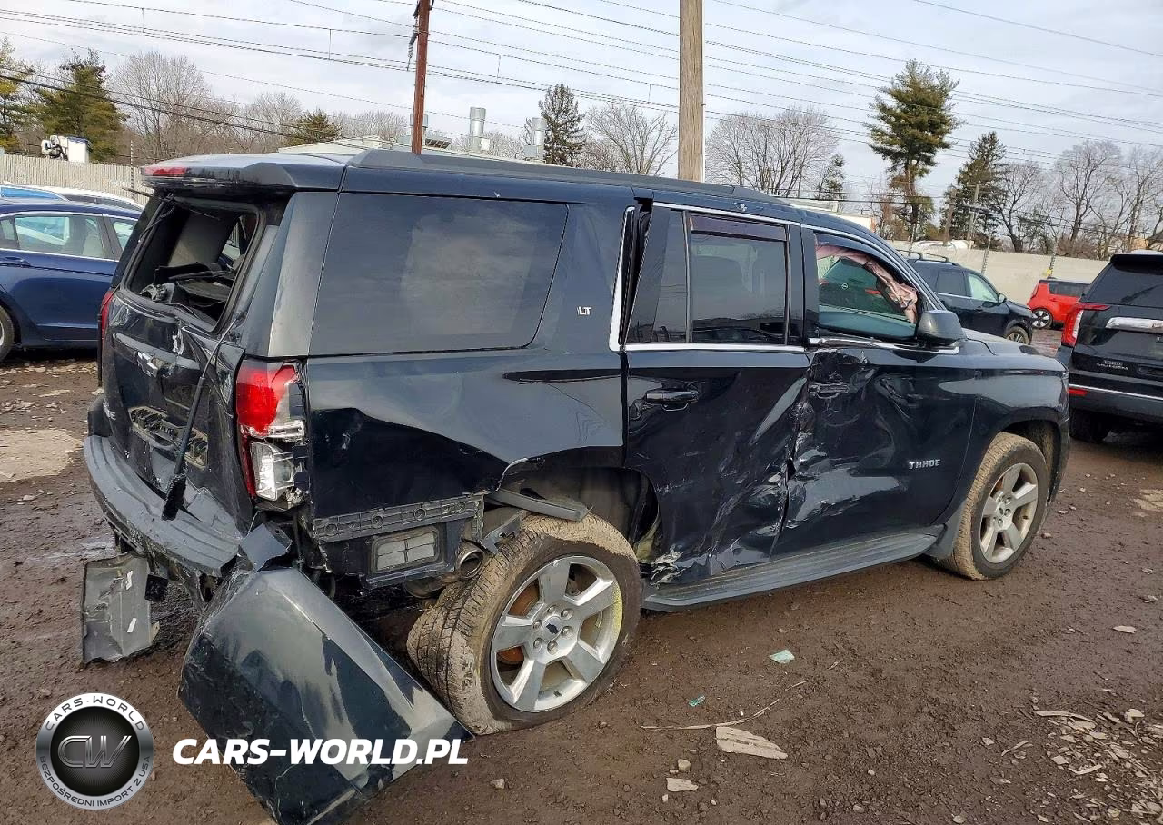 2019 Chevrolet Tahoe K1500 Lt VIN:1GNSKBKC1KR183744 - 3