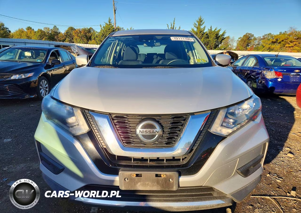 2019 Nissan Rogue S VIN:5N1AT2MV4KC748325 - 5