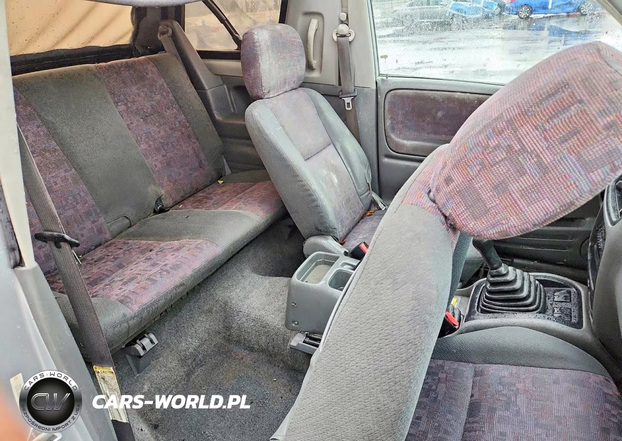 1999 Chevrolet Tracker VIN:2CNBJ186XX6915553 - 10
