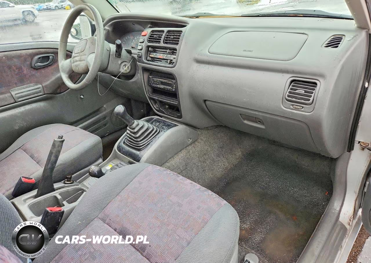 1999 Chevrolet Tracker VIN:2CNBJ186XX6915553 - 8