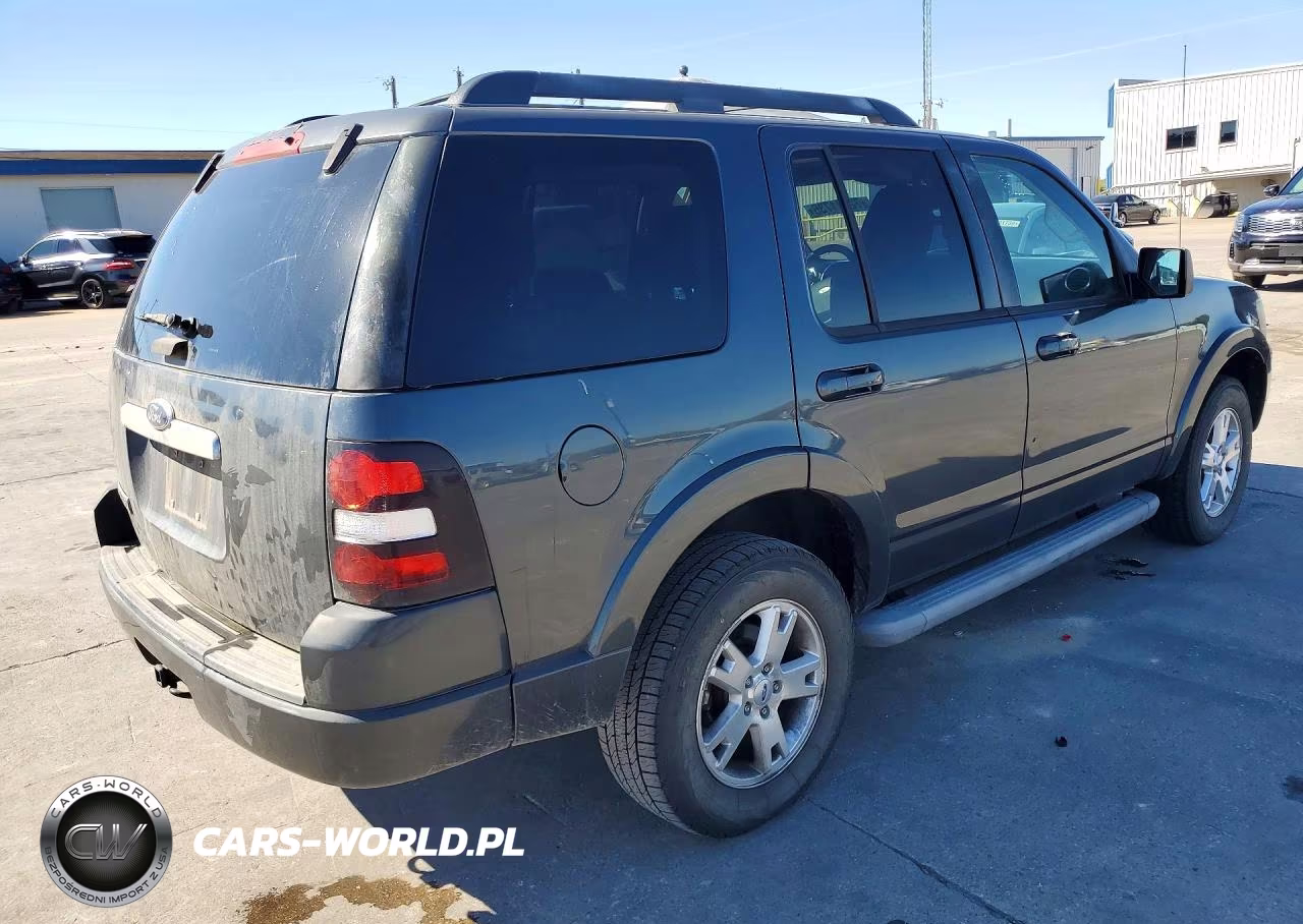2010 Ford Explorer Xlt VIN:1FMEU6DE7AUA36602 - 3