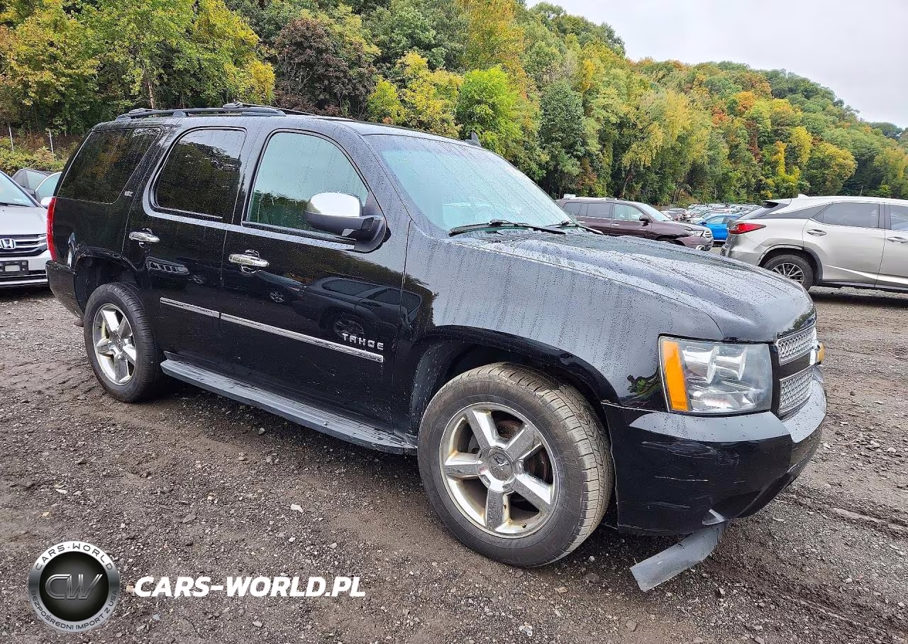 2013 Chevrolet Tahoe K1500 Ltz VIN:1GNSKCE02DR370792 - 4