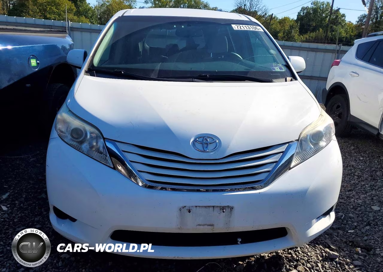 2017 Toyota Sienna Le VIN:5TDKZ3DC3HS876493 - 5