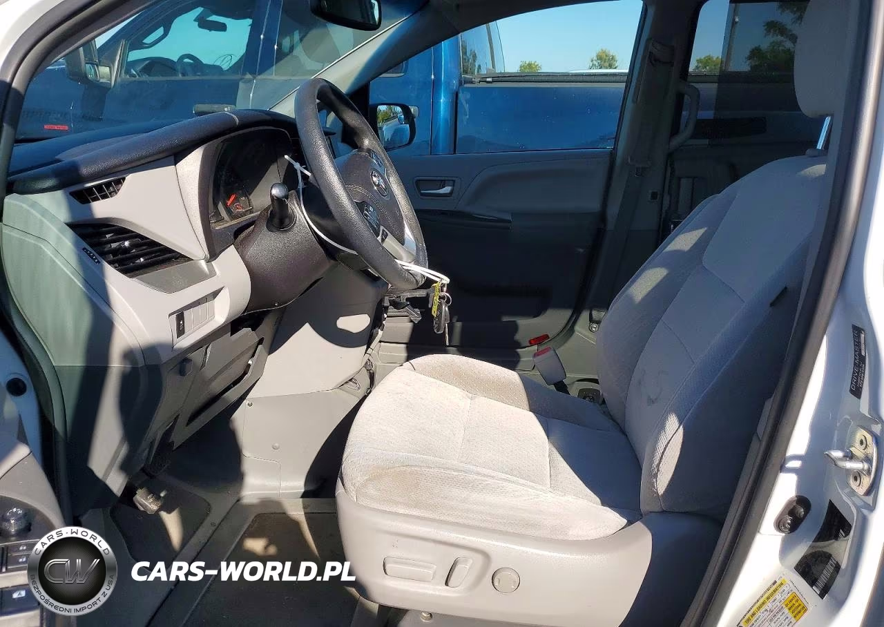 2017 Toyota Sienna Le VIN:5TDKZ3DC3HS876493 - 7