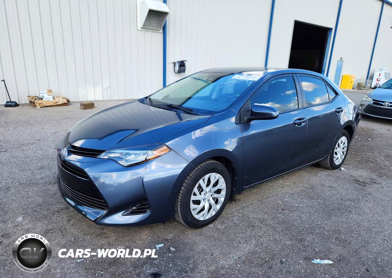 2018 Toyota Corolla Le – zdjęcie 1 z 12
