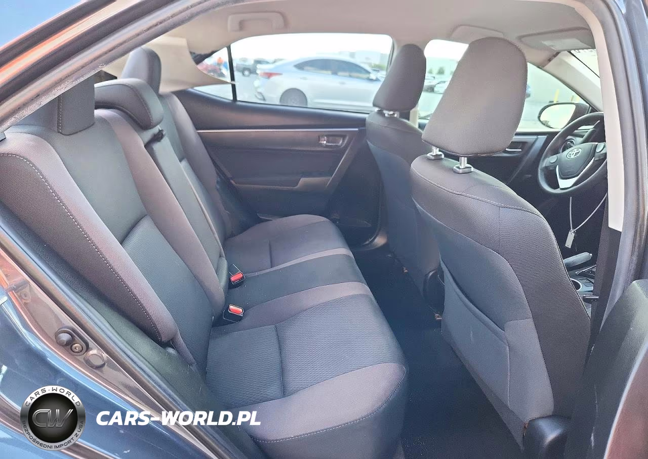 2018 Toyota Corolla Le VIN:5YFBURHE9JP837144 - 10
