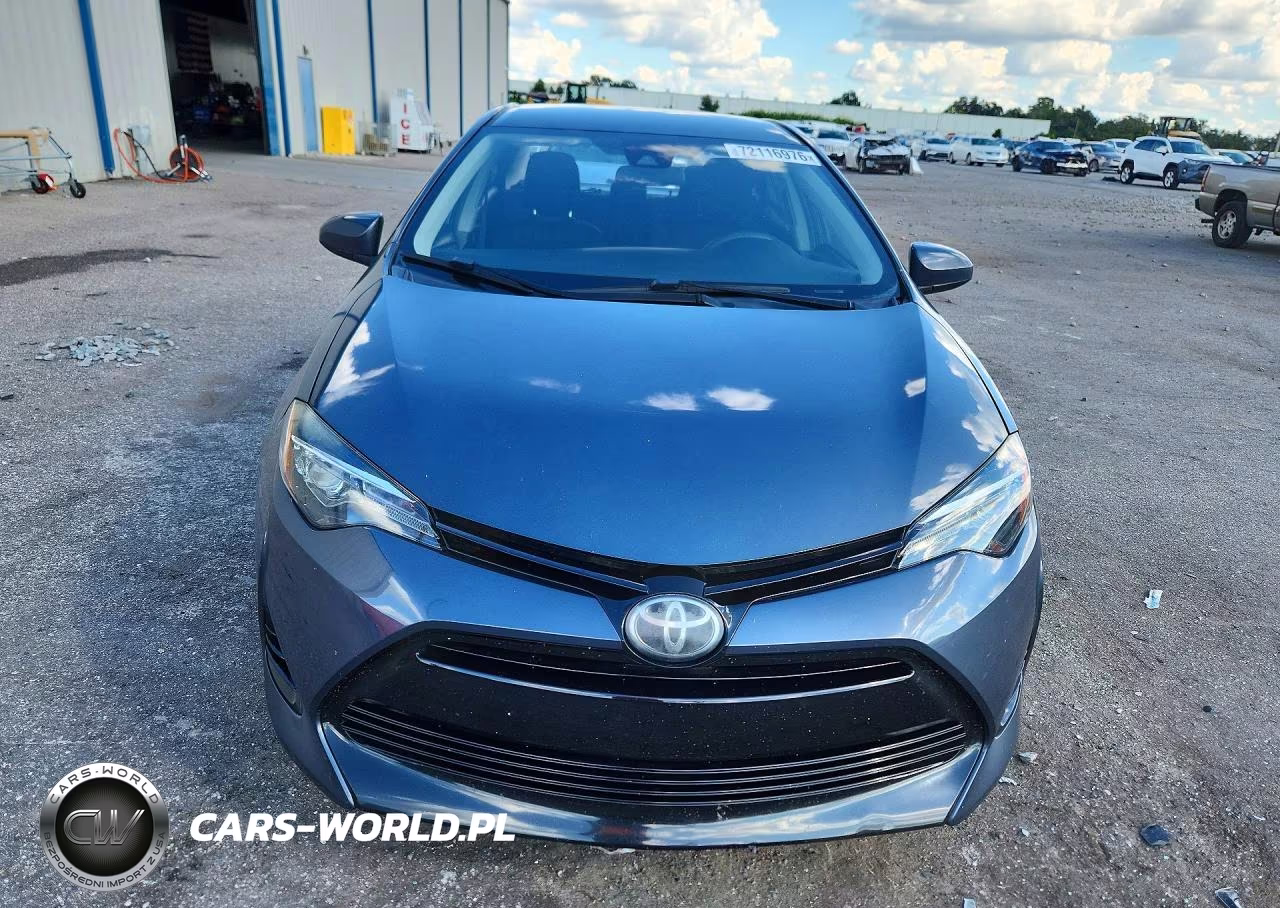 2018 Toyota Corolla Le VIN:5YFBURHE9JP837144 - 5