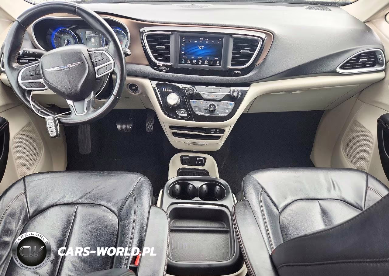2017 Chrysler Pacifica Touring L VIN:2C4RC1BG5HR667436 - 8