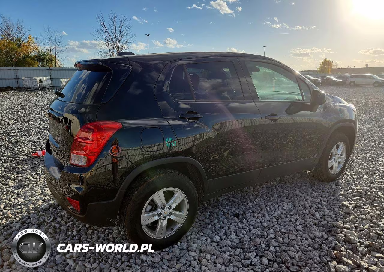 2020 Chevrolet Trax Ls VIN:KL7CJNSB8LB070521 - 3