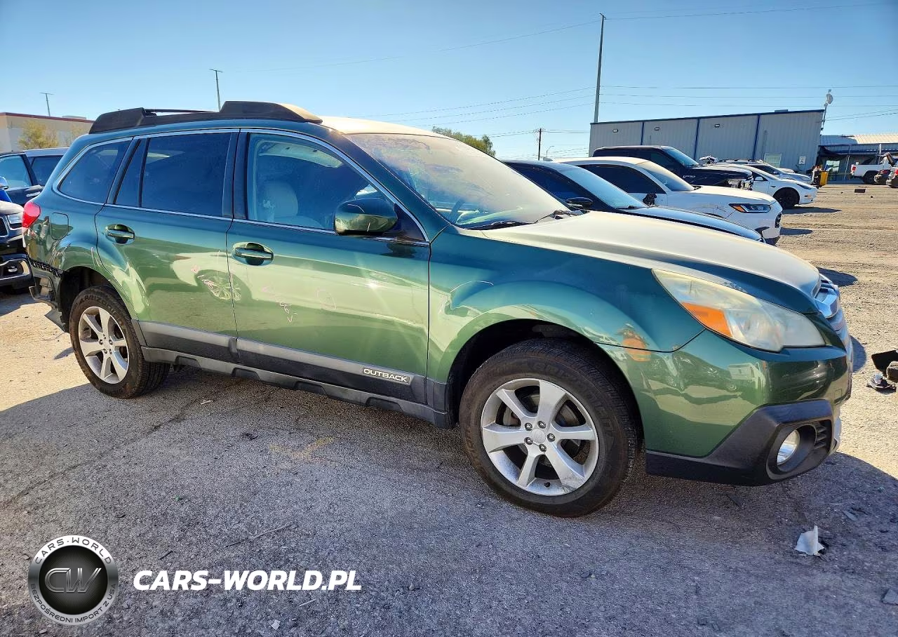 2013 Subaru Outback 2.5I Premium VIN:4S4BRBCC7D3244230 - 4