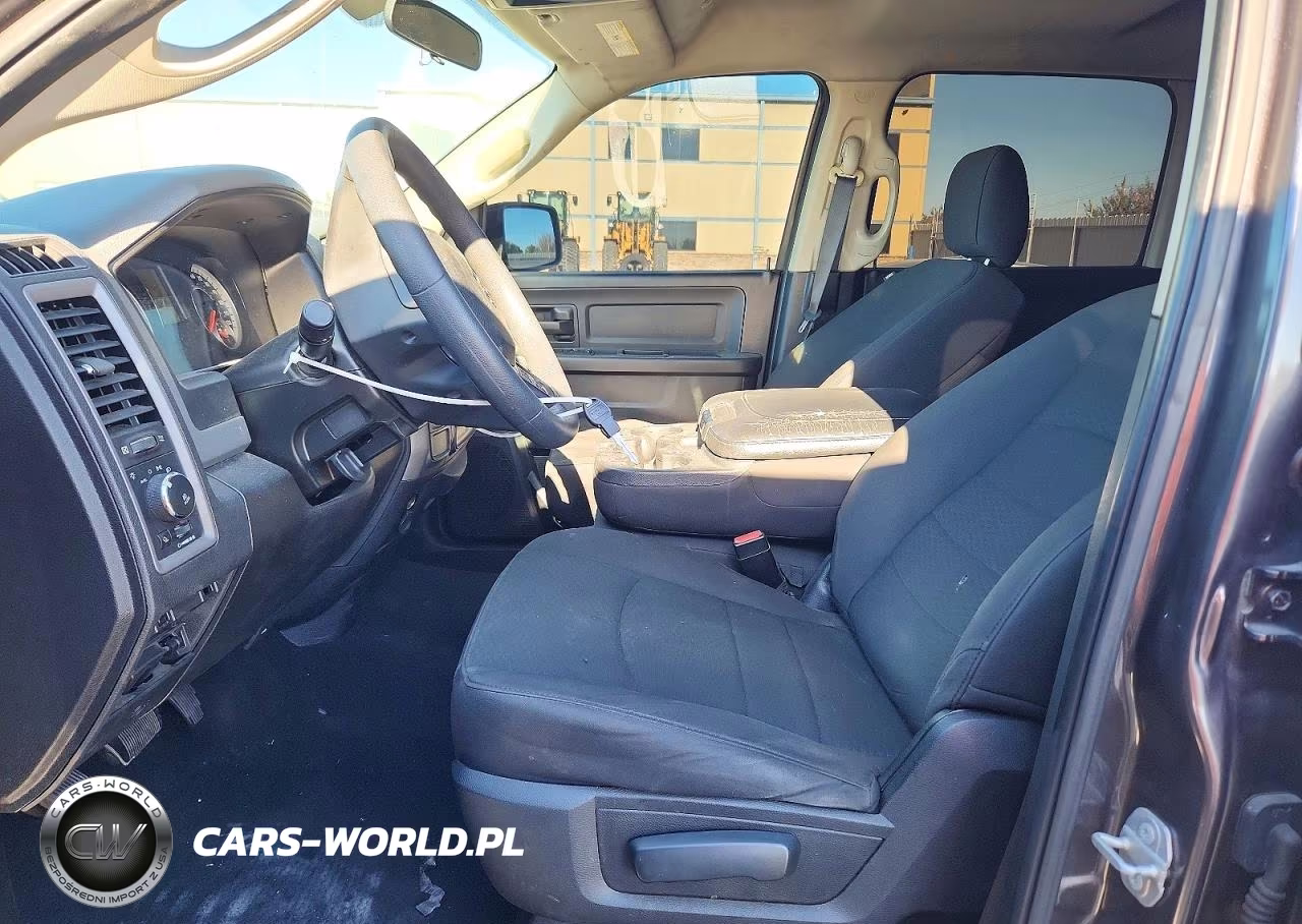 2019 Ram 1500 Classic Tradesman VIN:1C6RR6KT6KS562474 - 7