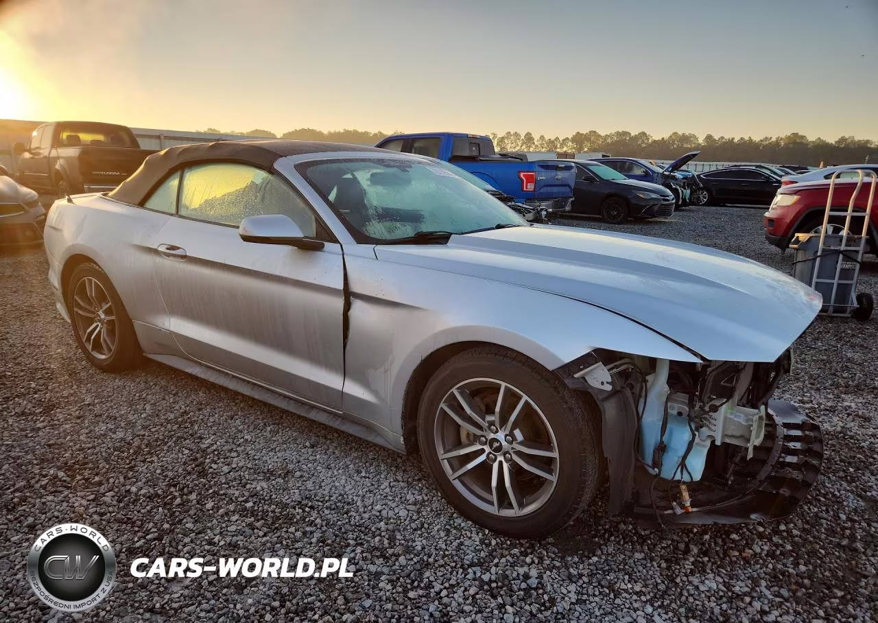 2017 Ford Mustang VIN:1FATP8UHXH5307445 - 4