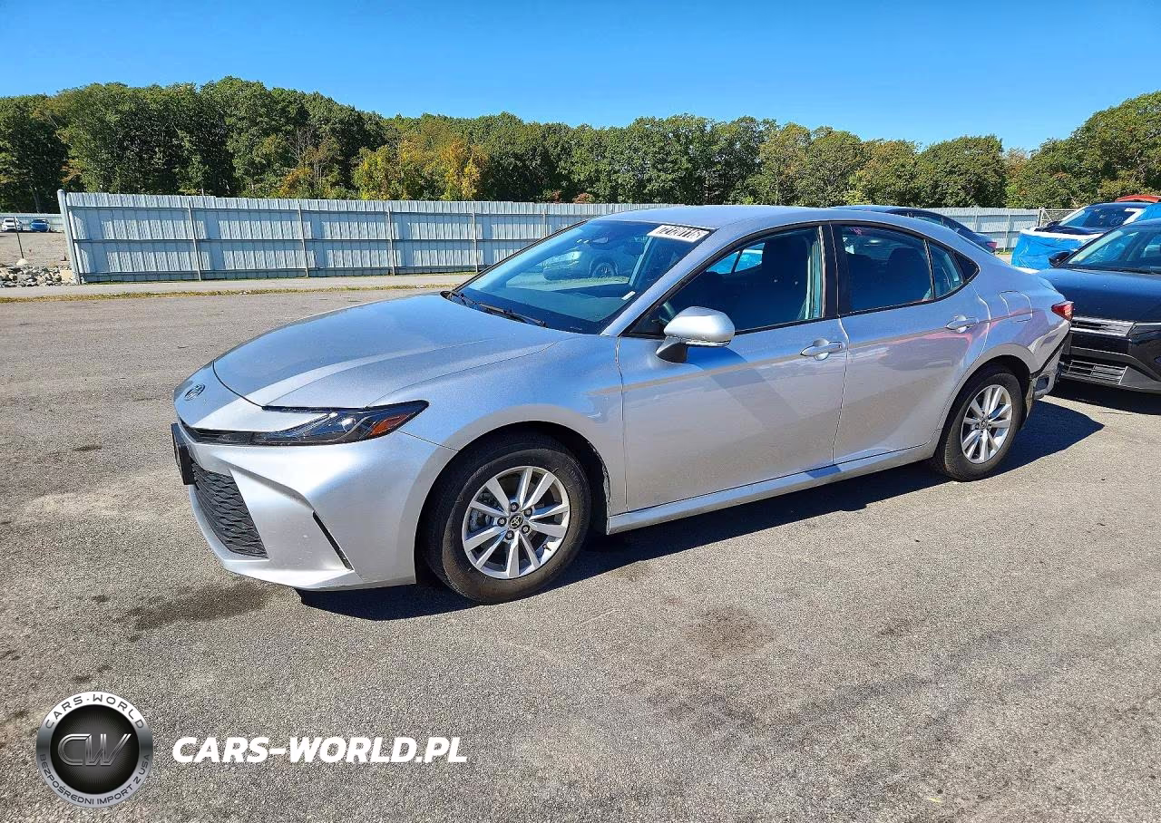 2026 Toyota Camry Le VIN:4T1DAACK7TU696804 - 1