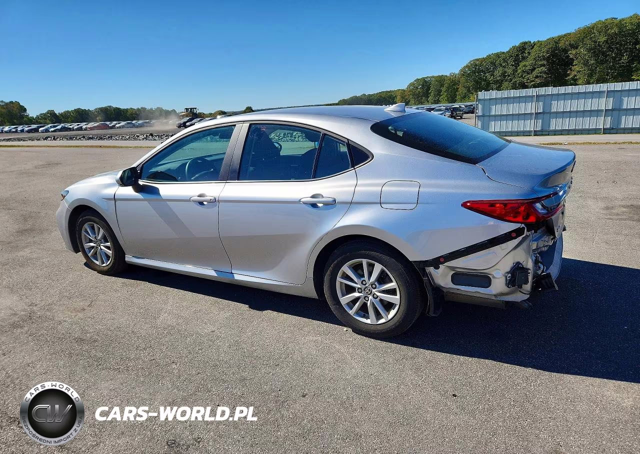 2026 Toyota Camry Le VIN:4T1DAACK7TU696804 - 2