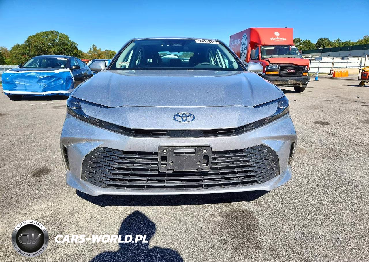2026 Toyota Camry Le VIN:4T1DAACK7TU696804 - 5