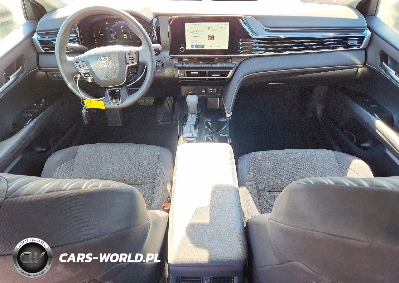 2026 Toyota Camry Le VIN:4T1DAACK7TU696804 - 8