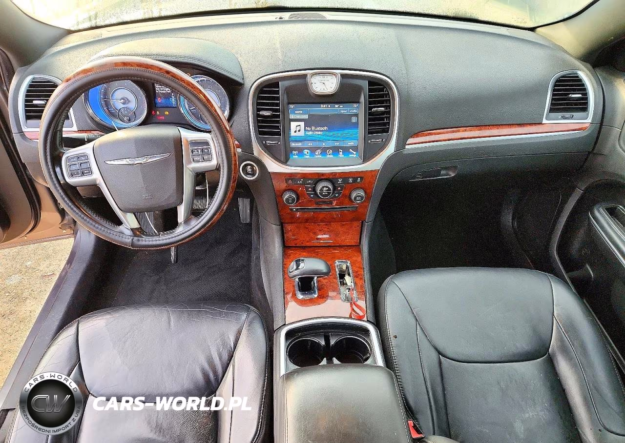 2014 Chrysler 300 VIN:2C3CCARG8EH328784 - 8