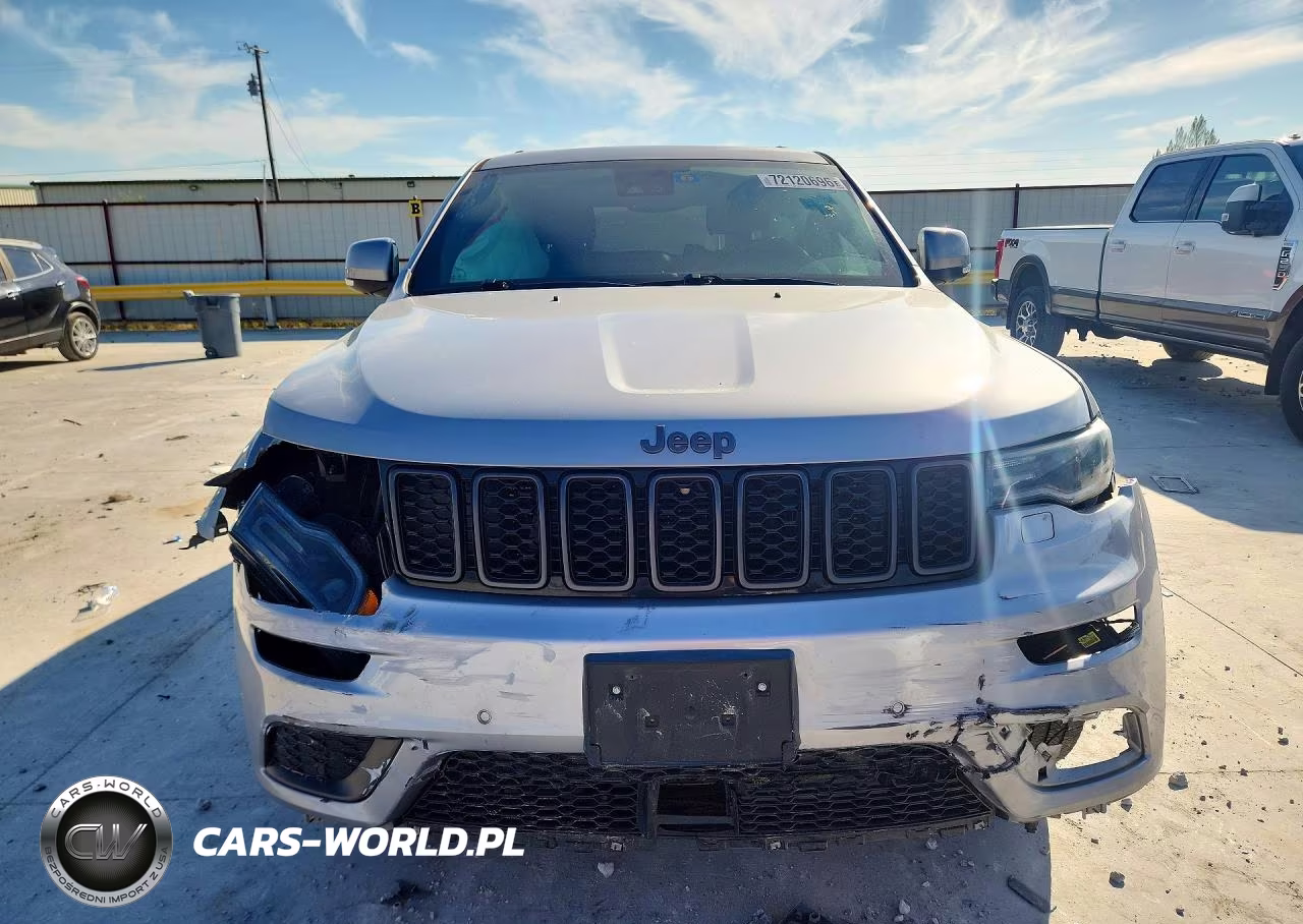 2018 Jeep Grand Cherokee Overland VIN:1C4RJECG7JC442641 - 5
