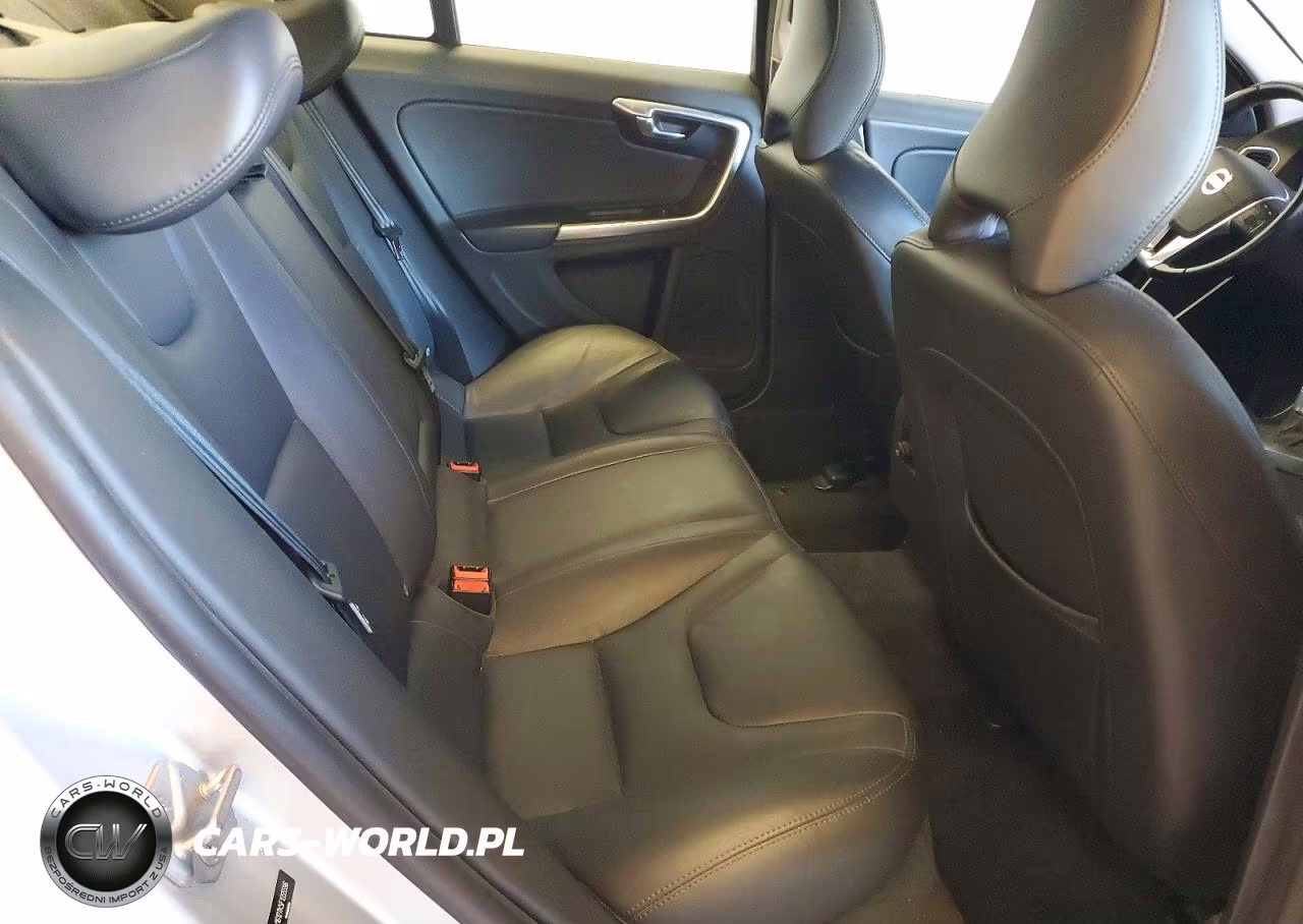 2015 Volvo S60 Premier VIN:YV1612TK5F1355596 - 10