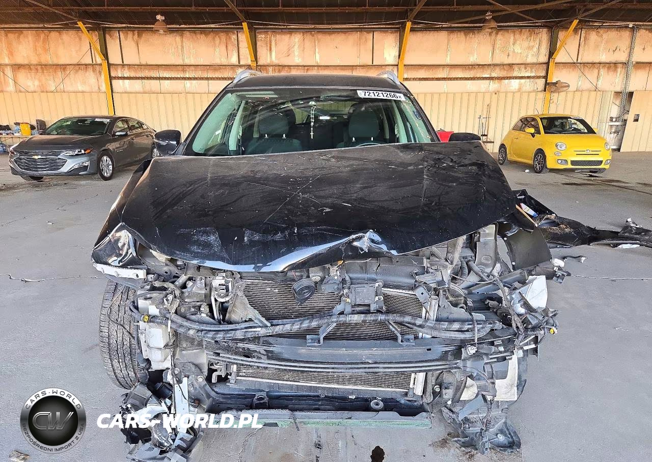 2019 Nissan Rogue S VIN:5N1AT2MTXKC802841 - 5