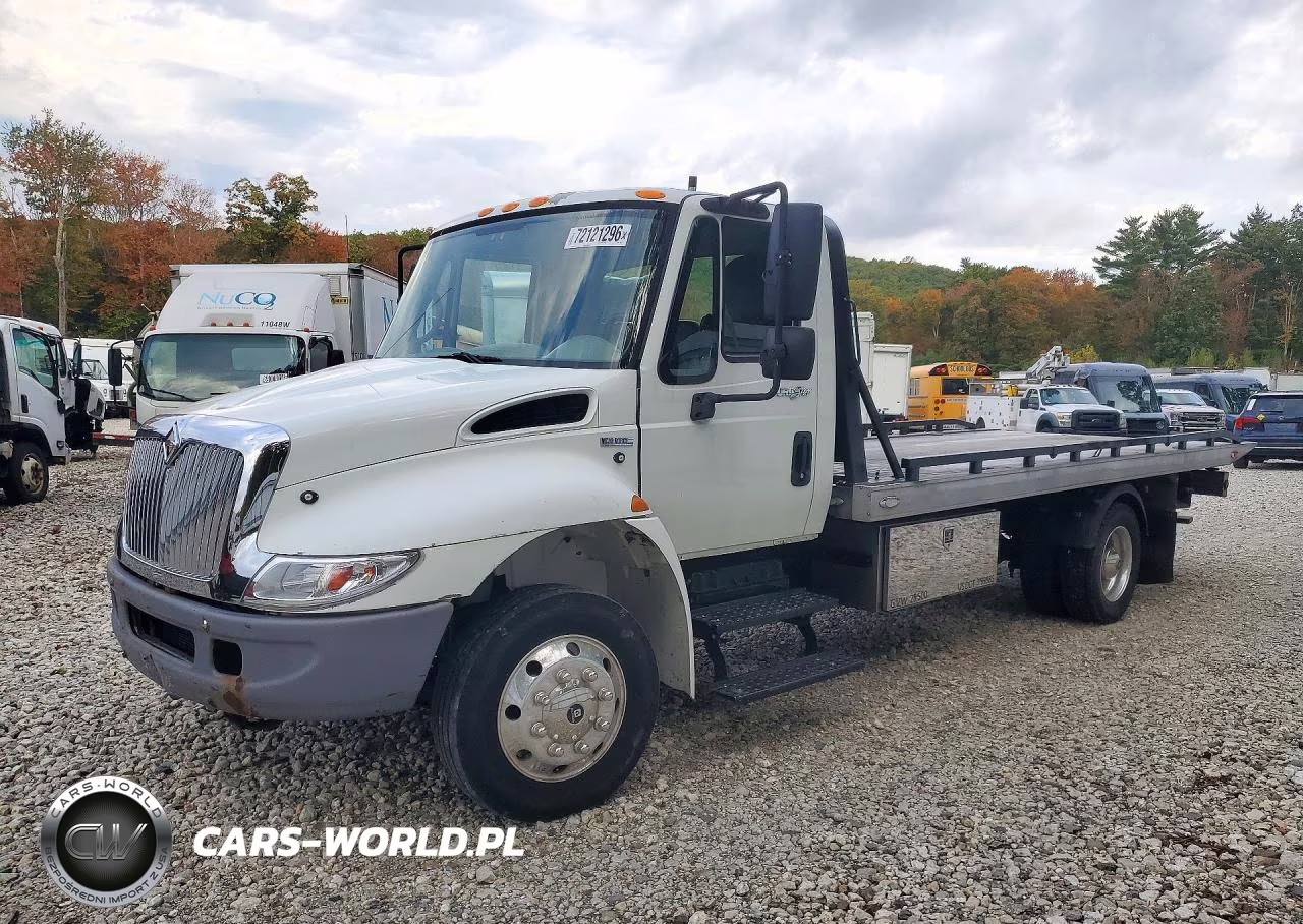 2009 International 4300 Rollback Tow Truck