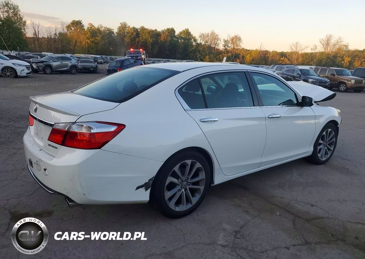 2015 Honda Accord Sport VIN:1HGCR2F55FA020458 - 3