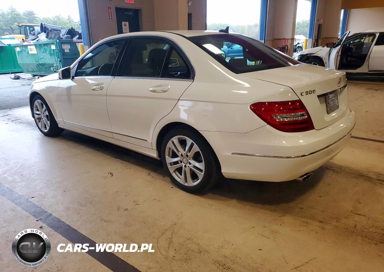 2013 Mercedes-Benz C 300 4Matic VIN:WDDGF8AB6DR270112 - 2