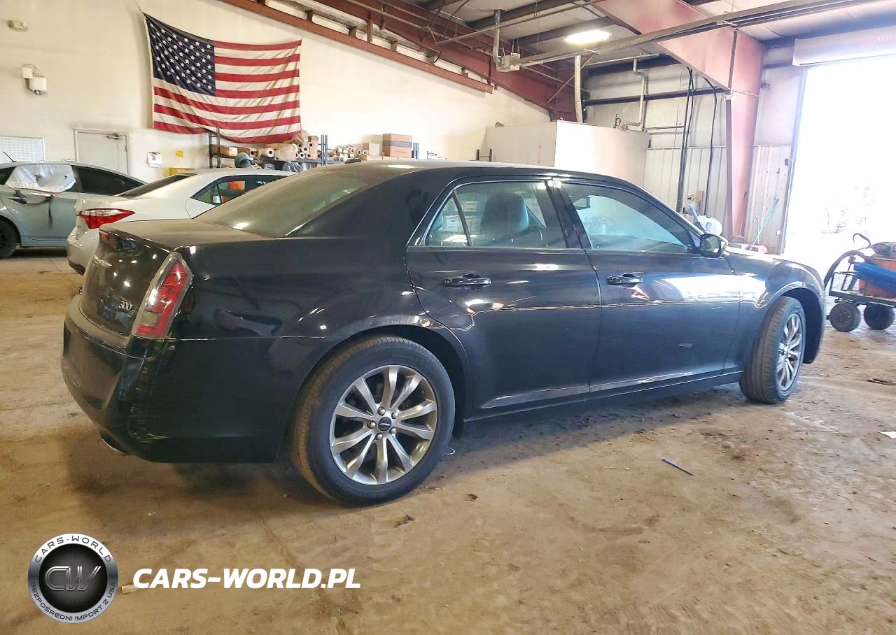2014 Chrysler 300 S VIN:2C3CCAGG9EH357200 - 3