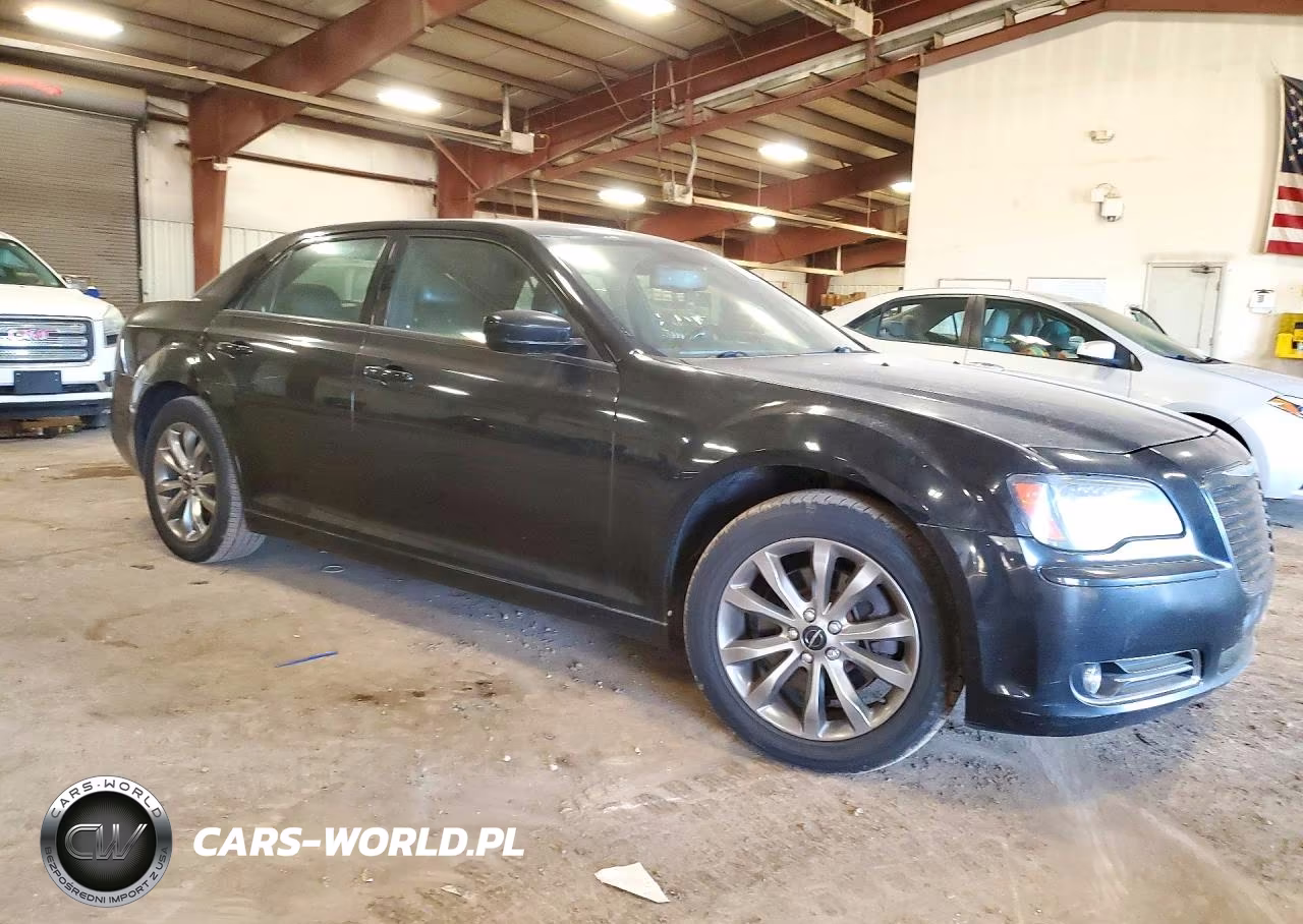 2014 Chrysler 300 S VIN:2C3CCAGG9EH357200 - 4