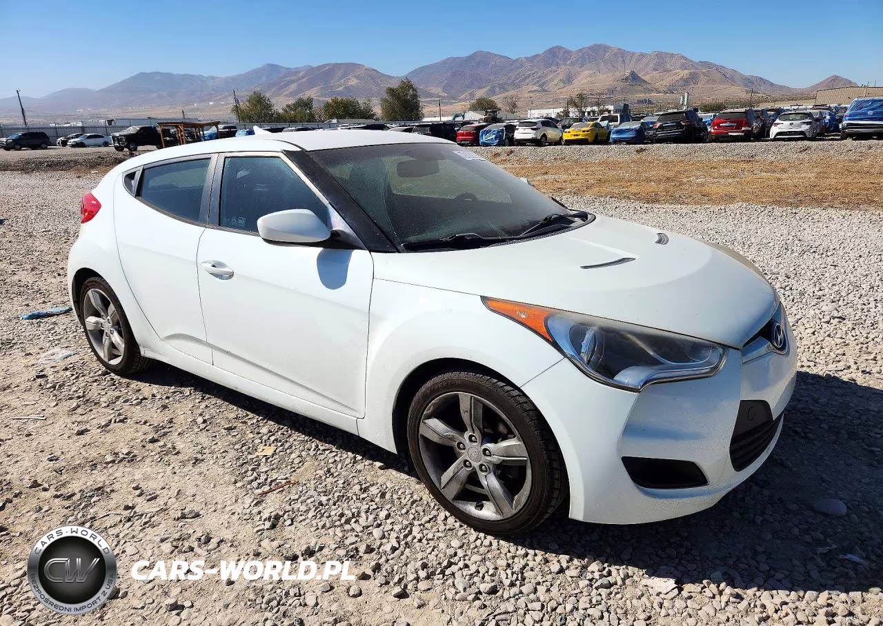 2013 Hyundai Veloster Base VIN:KMHTC6AD0DU084582 - 4
