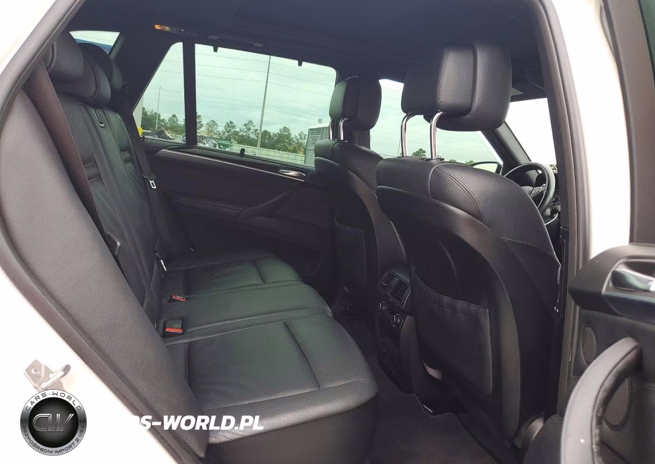 2013 BMW X5 xDrive50I VIN:5UXZV8C59DL426917 - 11