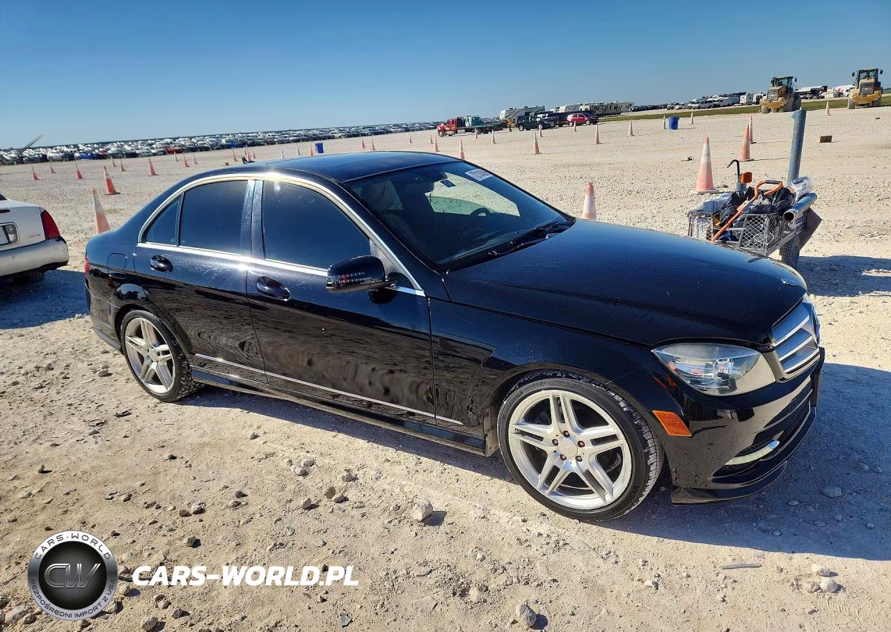 2011 Mercedes-Benz C 300 VIN:WDDGF5EB4BF635426 - 4