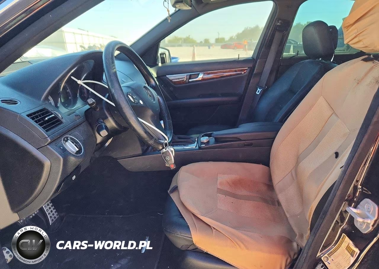 2011 Mercedes-Benz C 300 VIN:WDDGF5EB4BF635426 - 7