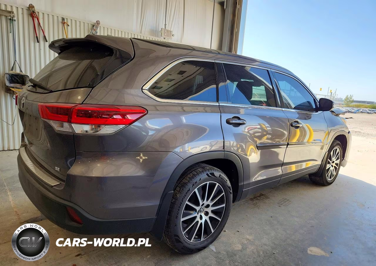 2018 Toyota Highlander Se VIN:5TDJZRFH0JS552852 - 3