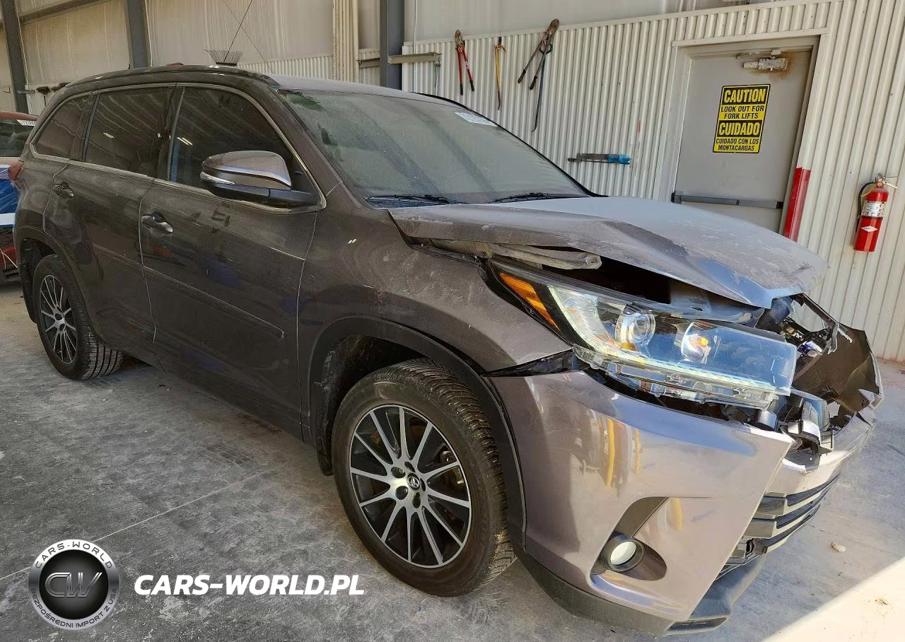2018 Toyota Highlander Se VIN:5TDJZRFH0JS552852 - 4