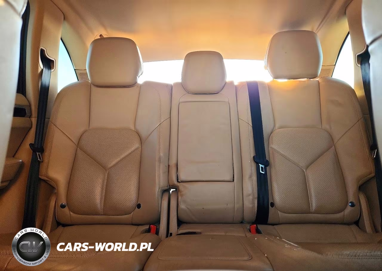 2014 Porsche Cayenne VIN:WP1AA2A25ELA01310 - 10