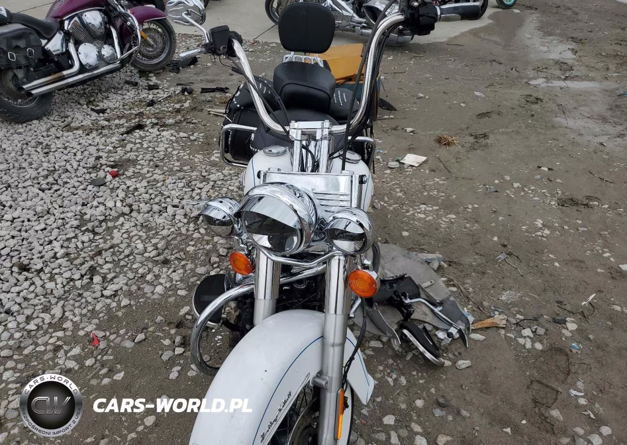 2013 Harley-Davidson Flstc Heritage Softail Classic VIN:1HD1BWV15DB032941 - 2