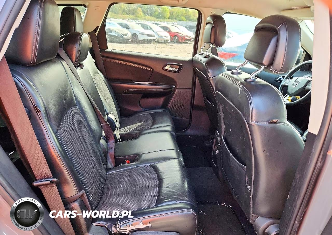2019 Dodge Journey Crossroad VIN:3C4PDDGG9KT759295 - 11