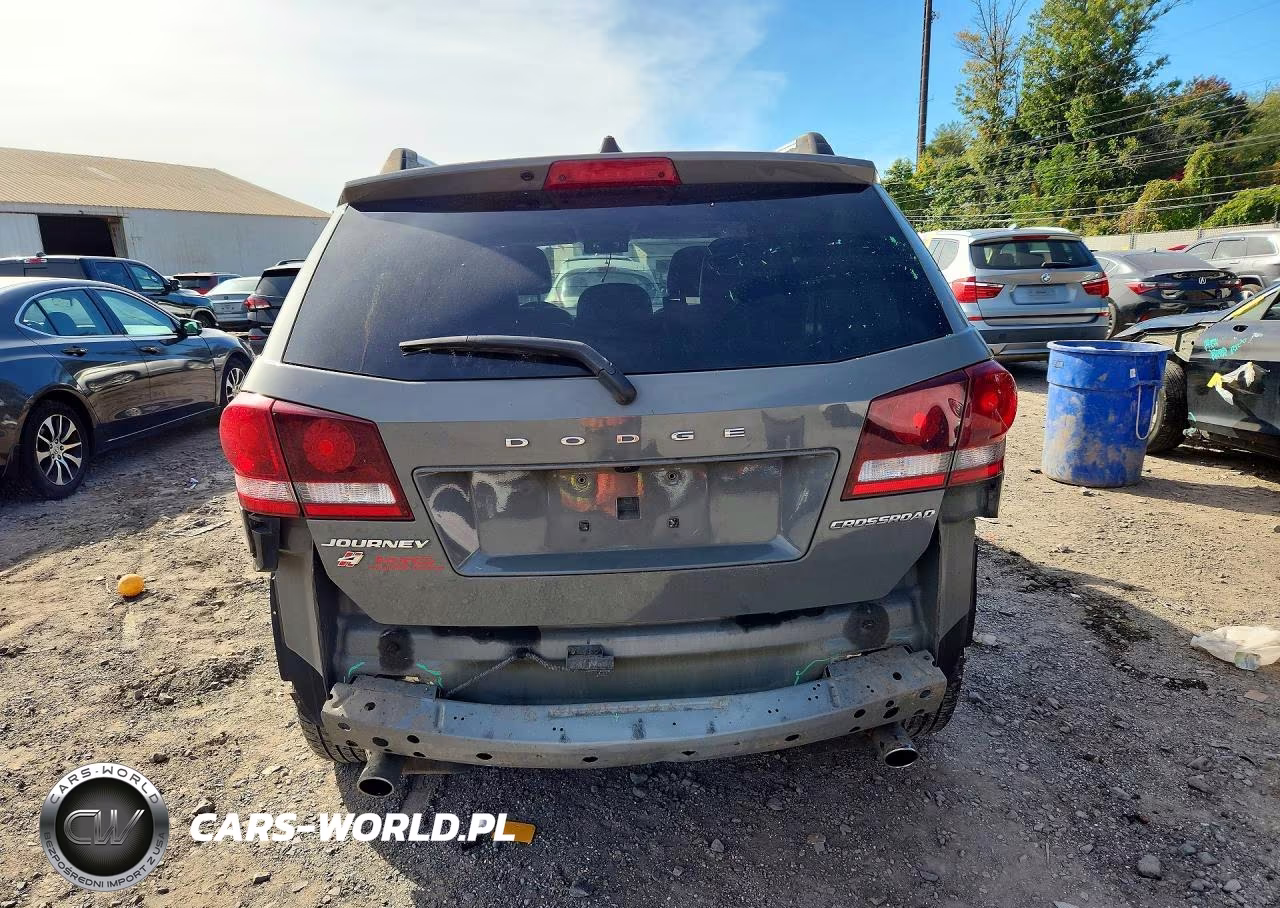2019 Dodge Journey Crossroad VIN:3C4PDDGG9KT759295 - 6