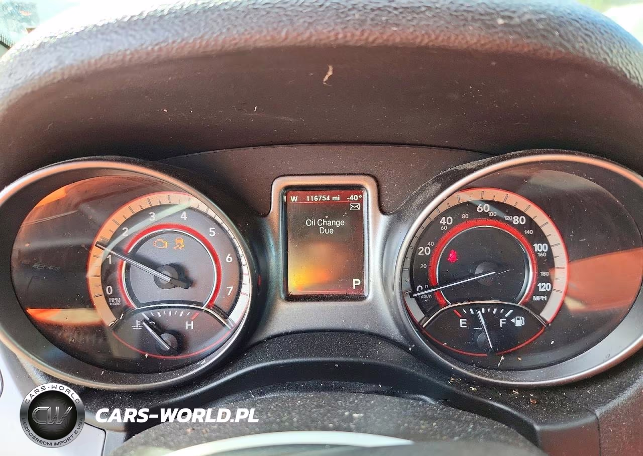 2019 Dodge Journey Crossroad VIN:3C4PDDGG9KT759295 - 9